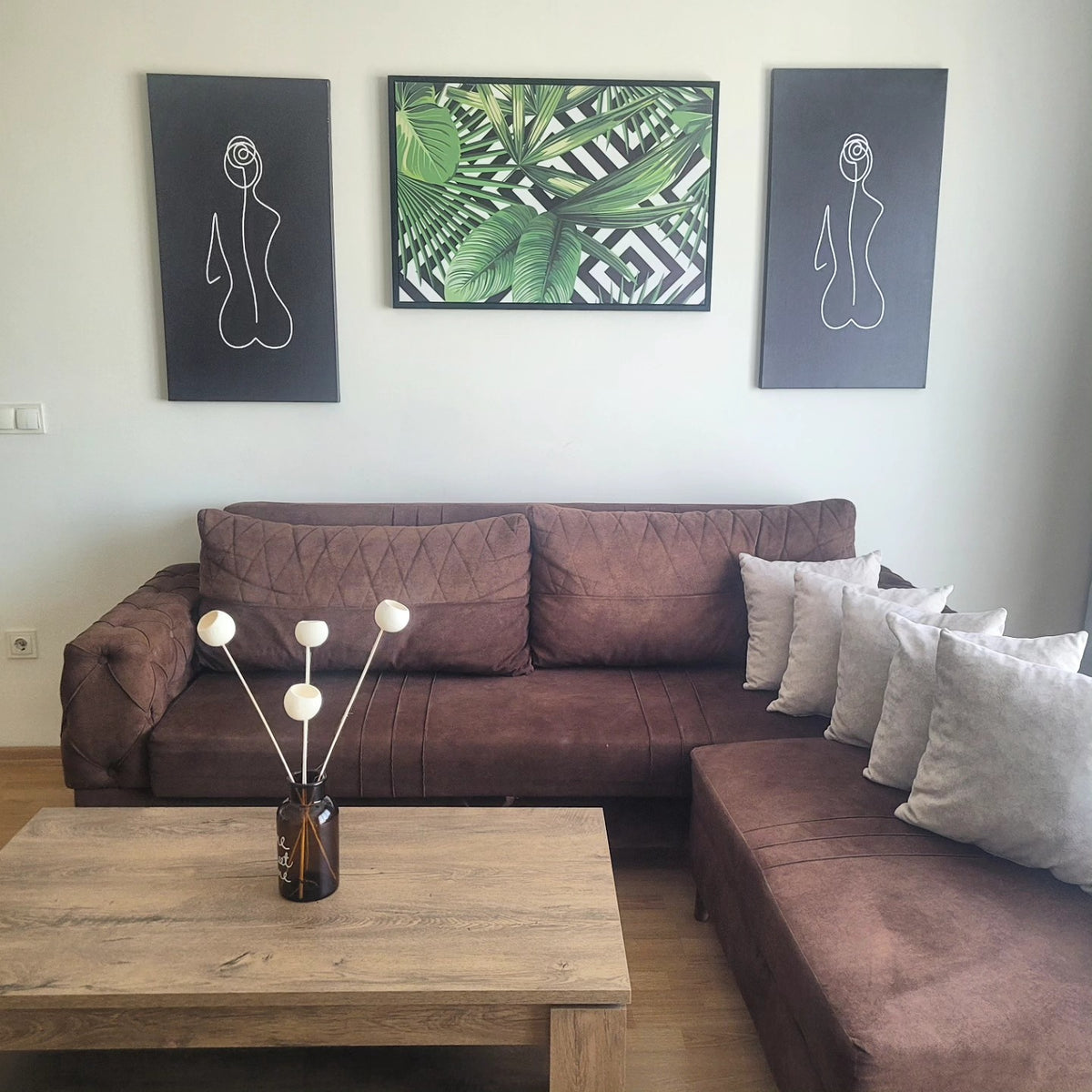 Living room — Kiristalşehir apartment 12-210